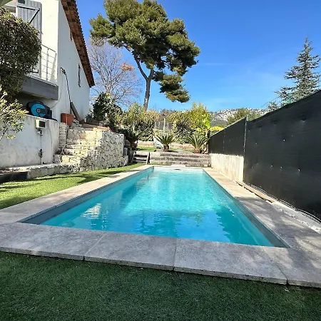Hébergement de vacances Superbe Avec Piscine *